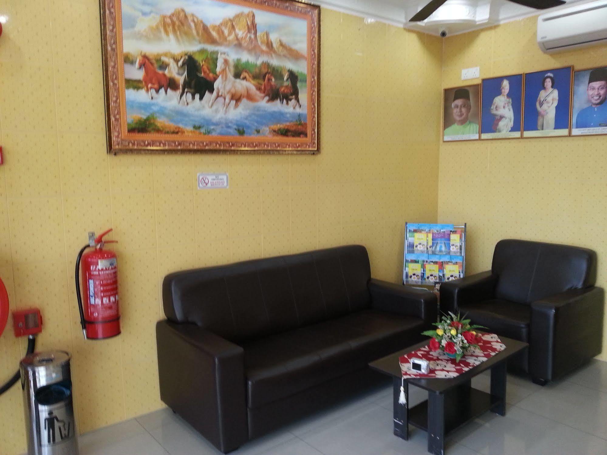 Bercam Times Inn Hotel Ipoh Buitenkant foto