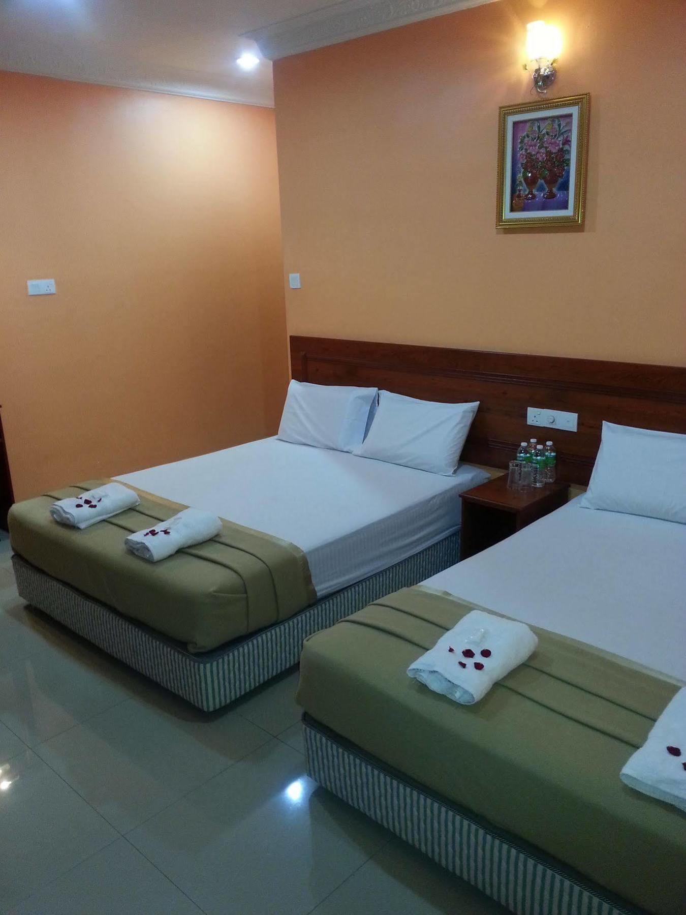 Bercam Times Inn Hotel Ipoh Buitenkant foto